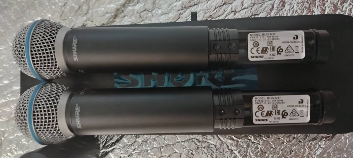 السلام عليكم ورحمة الله وبركاته خدام الحسين مايكات لاسلكي باله جديد بكارتونته وجيسه مامستعملات من شركة شور المكسيكيه شرط اصلي PLX2 دبل يده صوت ونقاوه ودفع كلش راقي بمعنى الكلمه اي استفسار هذه رقمي *********** اخوكم ملا عصام الكربلائي
