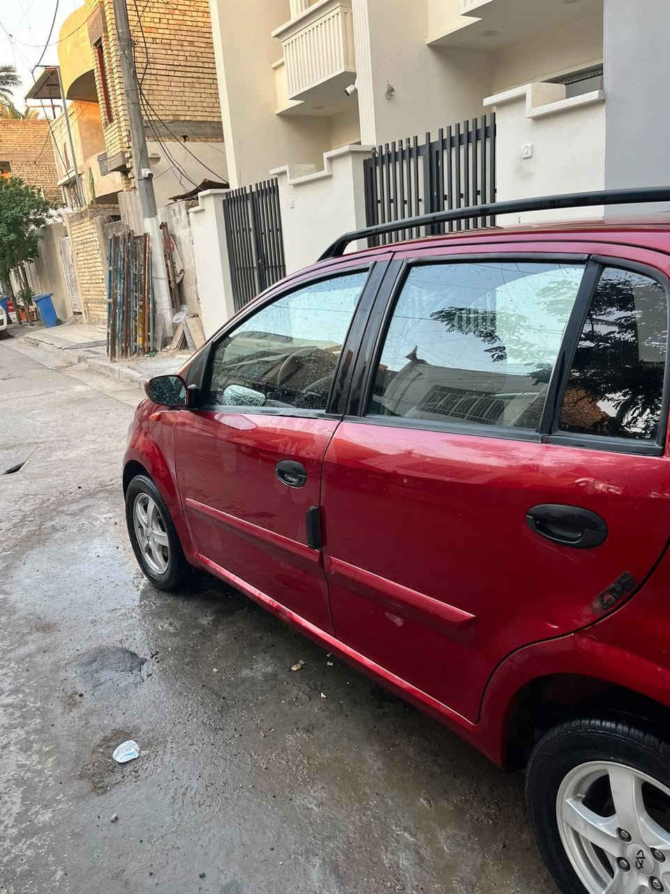 شيري A1
موديل 2012
رقم بغداد انكليزي
تحويله ثاني يوم
مكينه وكير مكفوله
سياره بلادي اي نقص مابيها
تبريد ثلج
تأيرات نضيفه
باتري جديد
شاشه و كامره حساسات خلفيه
داخل السياره كلش نضيف
كهربائيات كلها شغاله
مكان السياره الحريه الدولعي
السعر  33 وبيها مجال 
رقم الهاتف ***********
