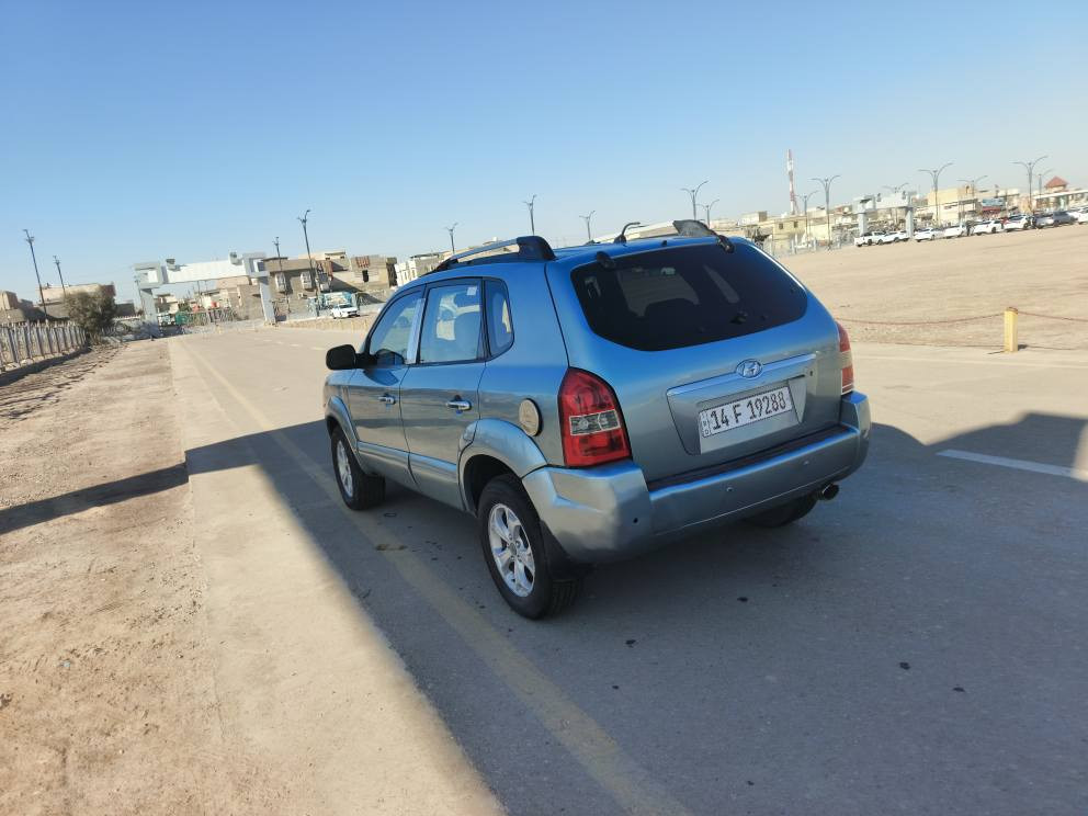 توسان خليجيه موديل2009(السعر85)
(***********)محرك٢٠٠٠دوش وكير كفاله بيها طخه جاملغ خلفي خفيفه كلش تبريد ثلج حداديه جديده تخم تاير جدد كهربايات كلها شغاله رقم بصره نكليزي السنويه لغايه28
عنوان السياره البصره *********** البصرة, العراق
