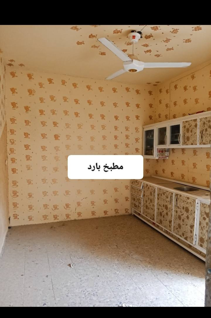 اعيد النشر بسبب الوعود الكاذبه للناس متخاف الله تحيه طيبه دار سكن للبيع عنوان داموك منطقه ال150بشارع مدرسه طوعه قرب حسينيه الحوراء زينب يتكون الدار الطابق الاول غرفتين نوم استقبال هول مطبخ حار بارد صحيات داخليه خارجيه مخزن جان سابقا محل الطابق الثاني مشتمل معزول شراء من راعيه حصرا مو ورثه مو  دلال اني موقعه حلو شارعه حلو للاستفسار عله السعر او تفاصيل اخرى تواصل عله خاص او الاتصال عله رقم***********
