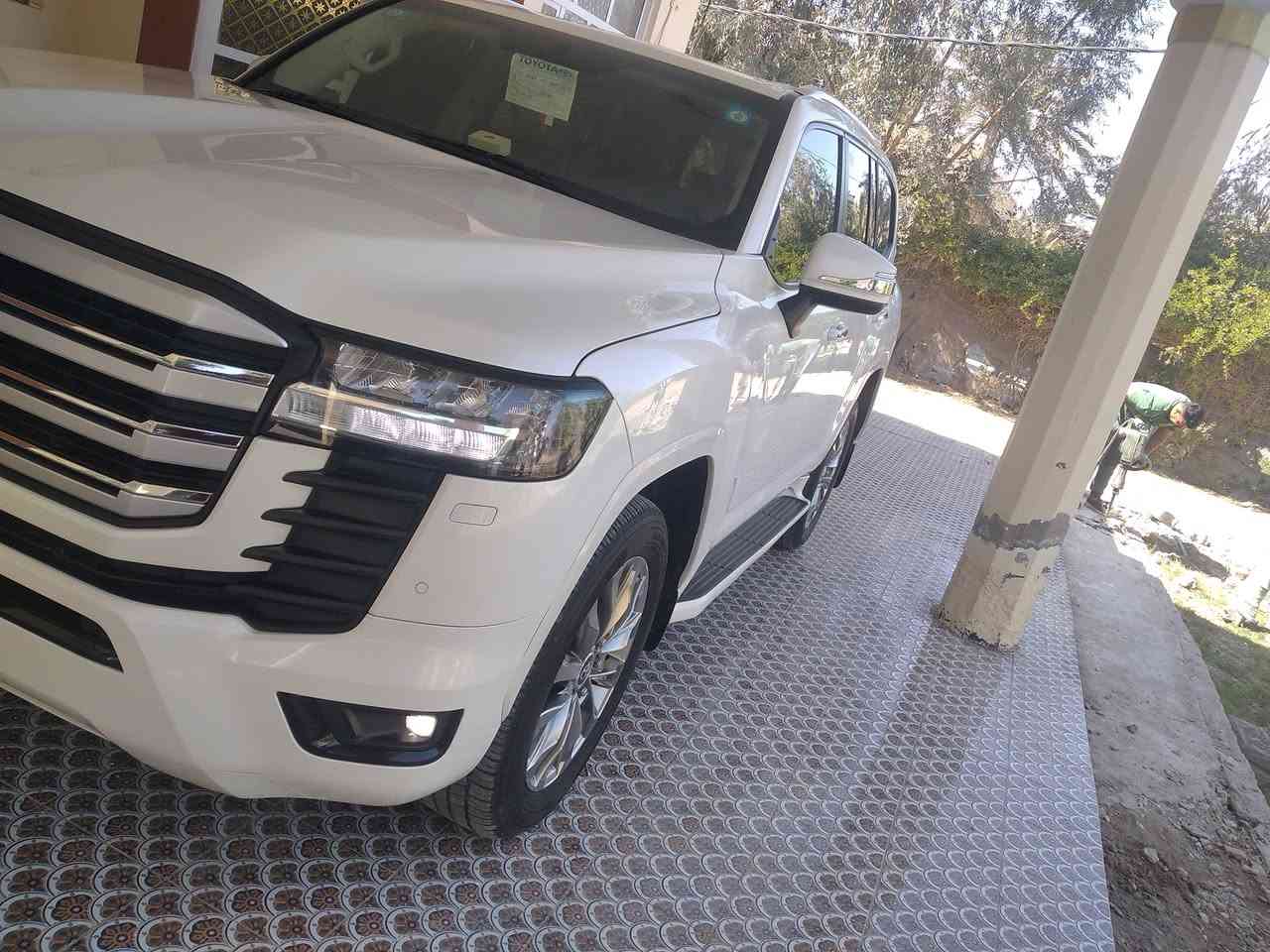 ملاحظه اني مكلف بلنشر السلام عليكم للبيع لاندكروز موديل 2022 ساز اصلي رقم بغداد بسمي مشروع وطني مكفول كفالة عامه من صبغ وتبديل وفتح
فول موصفات 1/1
بصمه تشغيل 
بصمه أبواب لمس 
تشغيل عن بعد 
فتحه سلايت
كشنات ثنين كهرباء 
كشنات جلد 
كشنات تبريد 
8ايرباك 
زراكات 
مري شفط 
شاشات خلفيه 
مطفايه حريق 
جنطه شفط 
سبعه راكب 
ثلاث قطع تبريد 
محرك 4000 تنفس طبيعي 
حساس امامي 
حساس خلفي
 بصمات ثنين 
ماشيه 36 الف حقيقي 
وباقي موصفات سازمعروفه 
سعر (635) 
الاستفسار اتصل على الرقم ***********
مكان بابل حله ملاحظه اني مكلف بلنشر
