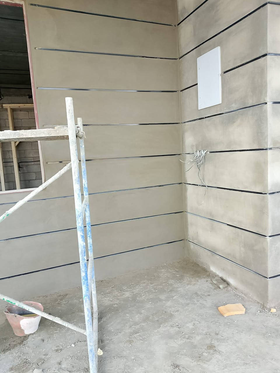 سلام عليكم البخ سمنت نثر تشميع واجهات بياض بسعر مناسب جدا واستلام مهندس ***********
