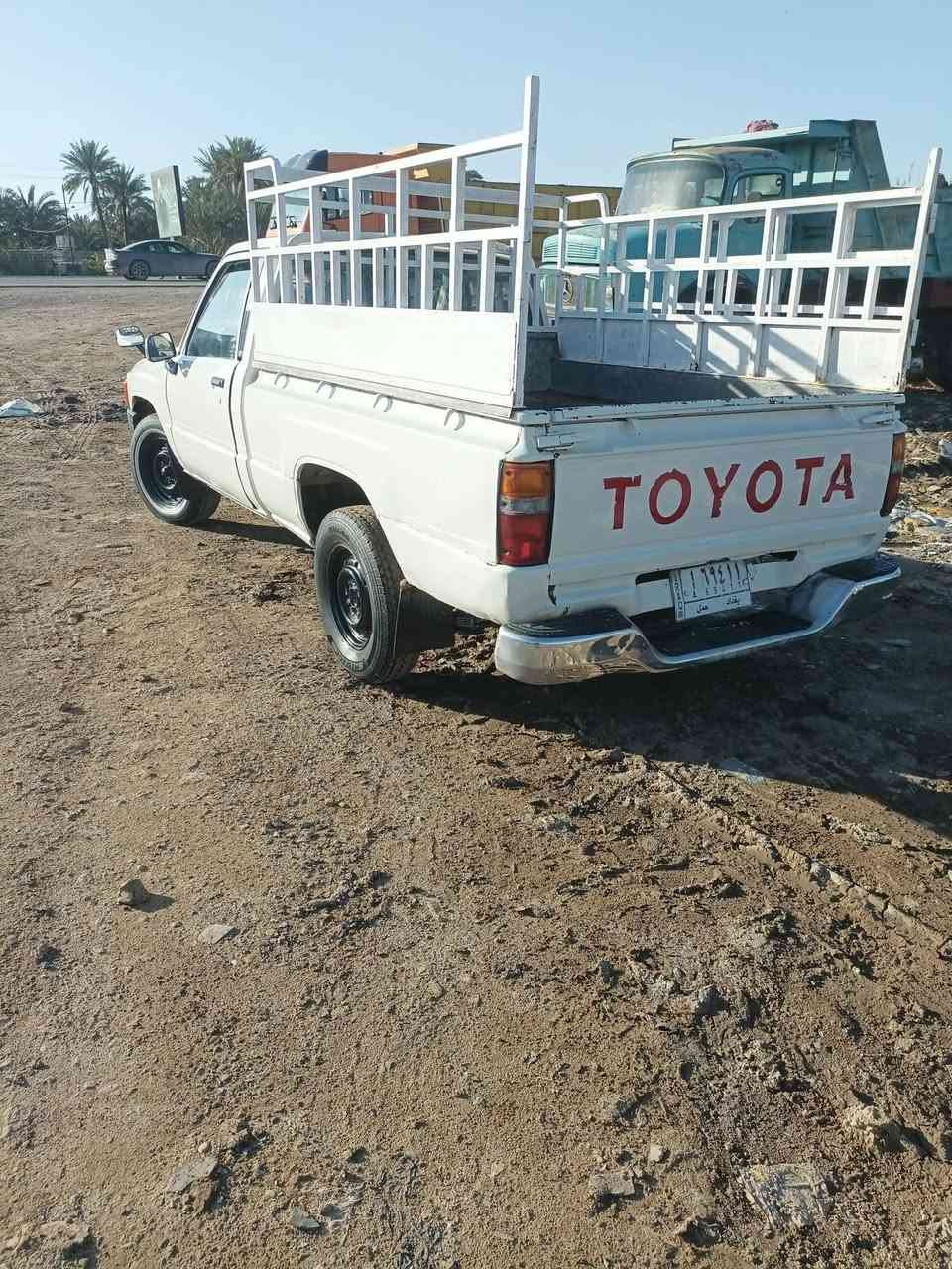 السلام وعليكم بيكم للبيع موديل 1985 محرك كير شاصي كله مكفول كهربايات كلها شغاله سياره جاهزه ما بيها نقص سعر 40 وبيها مجال مكان بغداد الرشديه ‏‪***********‬‏
