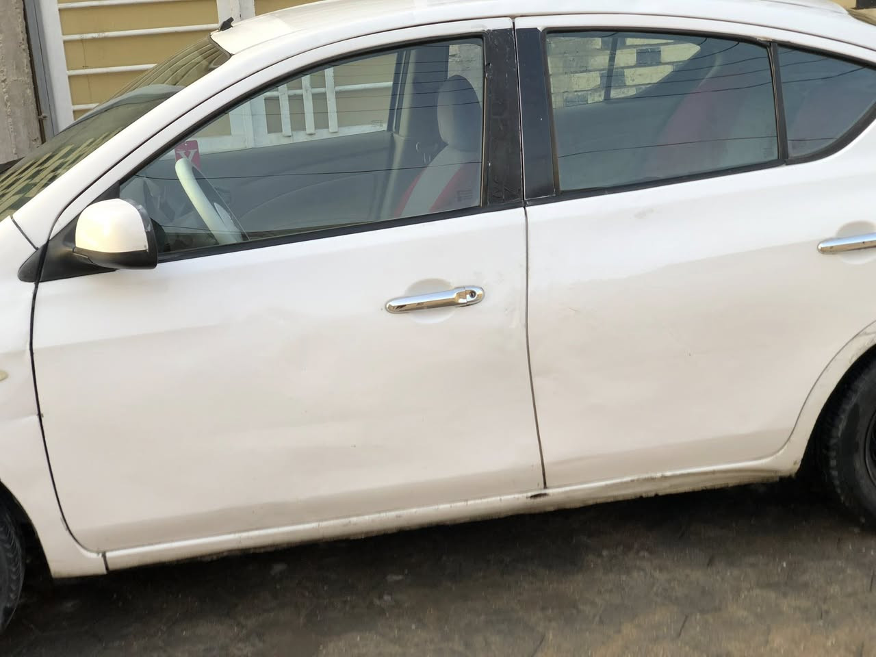 سلام عليكم نيسان صني 2014 بيها صبغ حزام اكفل فقط كص السعر 67 وبيها مجال المكان النجف مكتب الرشيد 
***********
