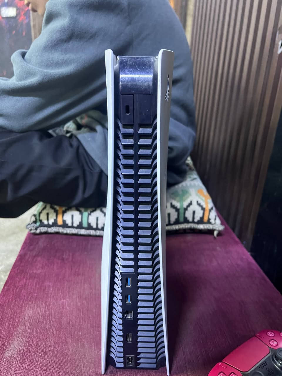 بلي ستيشن 5 للبيع معا الملحقات المعروضه في الصور + هارد 1 تيرا اضافيه السعر SOON اكثر سعر يجيب ابيع


**إذا كنت صاحب هذا الإعلان وتريد حذفه لأي سبب، رجاءا أرسل رسالة إلى الدعم الفني**