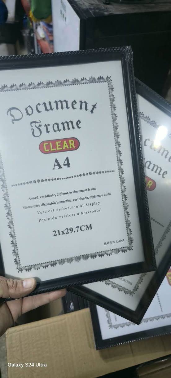 #اطار صور شكل جميل ونازك  حجم A4 
والسعر. جدا مناسب 
المفرد بالفين  2000 
جملة  الدرزن 12 قطعة ب18 الف 
مكتبة ومصور الانوار في حي الشهداء 
قرب جامعة العين / شارع الشهداء السايدين / مقابل مطعم بركات الامام موسى الكاظم (ع ) 
 واتساب : *********** 
#متوفر توصيل لكل المحافظات و الاقضية والنواحي
