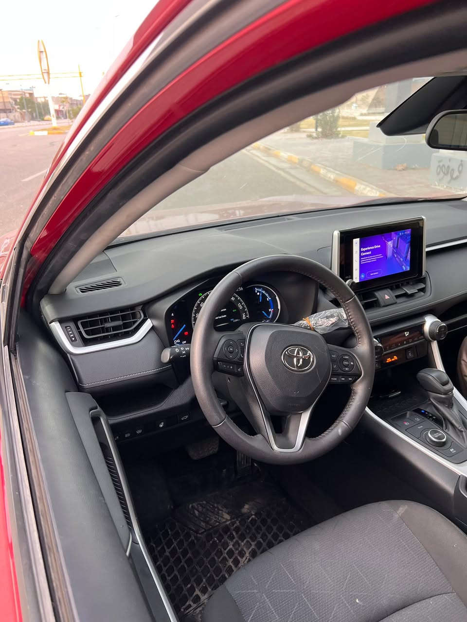 راف فور 2023 هايبرد XLE لون خمري
راف فور هايبرد للبيع موديل 2023 لون خمري 
محرك 2500 cc هايبرد 
ثلاث انظمة قيادة 
 فتحة سقف 
بصمه تشغيل 
بصمه ابواب 
كراسي كهرباء 
تدفئة كراسي 
اضوية اماميه زنون 
لد امامي زنون 
رادار امامي 
اوتو ستوب 
اوتو هاند بريك 
كاميرا خلفيه مع تحديد مسرب 
صندوق خلفي كهرباء 
تحكم ستيرن جهتين 
ستيرن تدفئة 
النقطة العمياء بالمرايا الجانبية
دفع رباعي 
بلوتوث اوامر صوتيه 
عداد السيارة 7 الاف
تبديل جاملغ يسار وبنيد نفس اللون 
كلير باب السايق من امريكا 
السعرر 210 ورقة 
رقم الشاصي مرفق مع الصور 
رقم بغداد بأسمي تحويل ثاني يوم 
( اعتذر عن المراوس للبيع فقط )
للاستفسار الاتصال .

‭+964 781 526 7400‬ ‭
