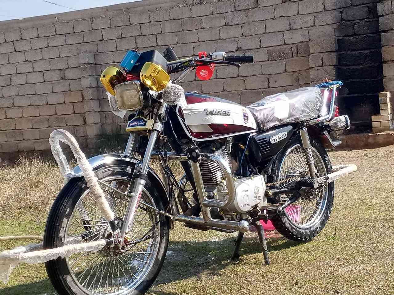 السلام عليكم
موطور للبيع 
2020
محرك شرط ما مفتوح 
كلشي شقال شوف العين
السعر450وبي مجال
مكان الشرقاط الساحل اليسر عويجيله 
***********
