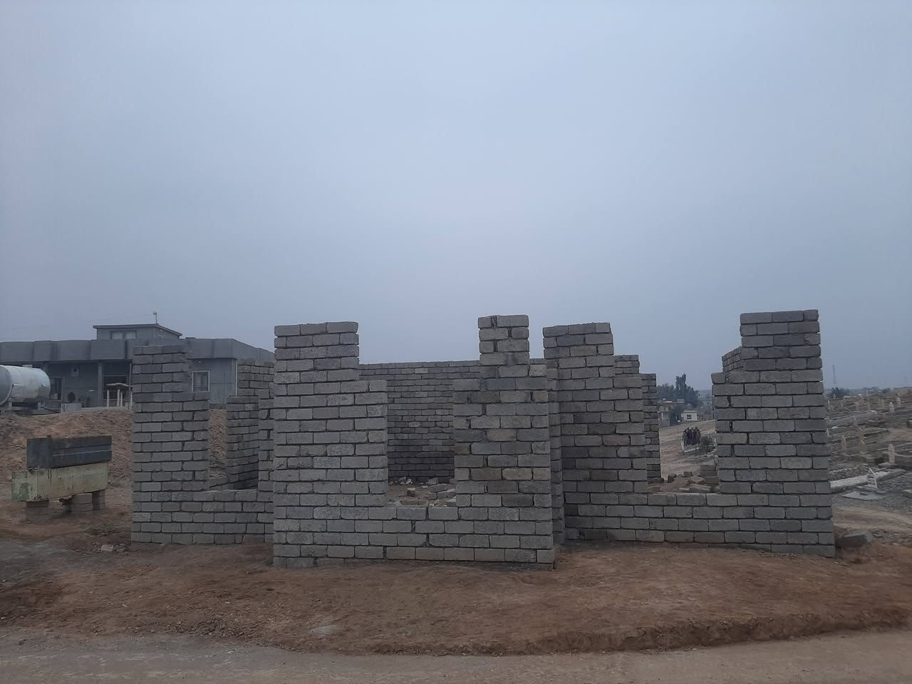 السلام عليكم
من يبحث عن صدقه جاريه مسجد بحاجه الى نجار مع خباطه  جميع المواد موجوده  بس نجار  مساحت المسجد 12 في 12 اتصال ***********
