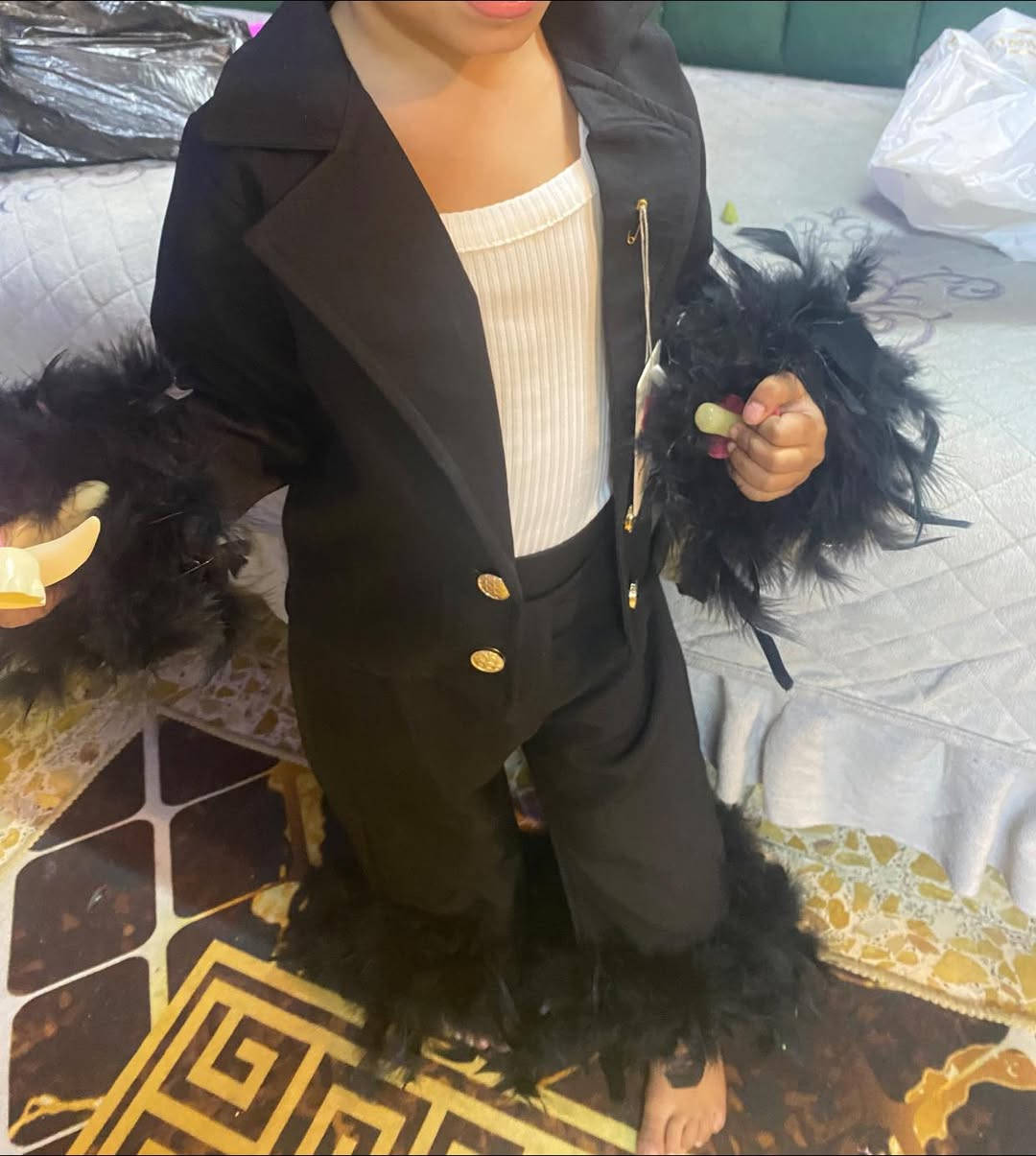 الأسود ب ١٠.  ولزرك ب ١٠.  وبدله ٢٠.   حيل نضيفات  عمر من سنه لحد ٣ سنوات ونص يلبسن


**إذا كنت صاحب هذا الإعلان وتريد حذفه لأي سبب، رجاءا أرسل رسالة إلى الدعم الفني**