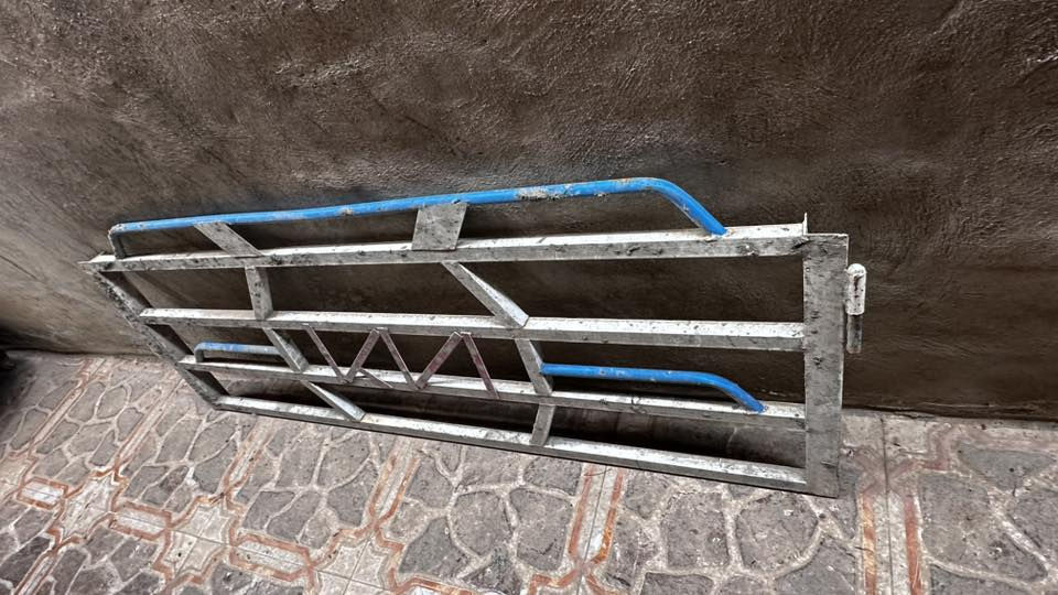 سلام عليكم باب محجر خلفي مال كيا حمل لبيع حيل نضيف مابي كسر سعر ٤٠الف عنواني كركوك الاستفسار ***********
