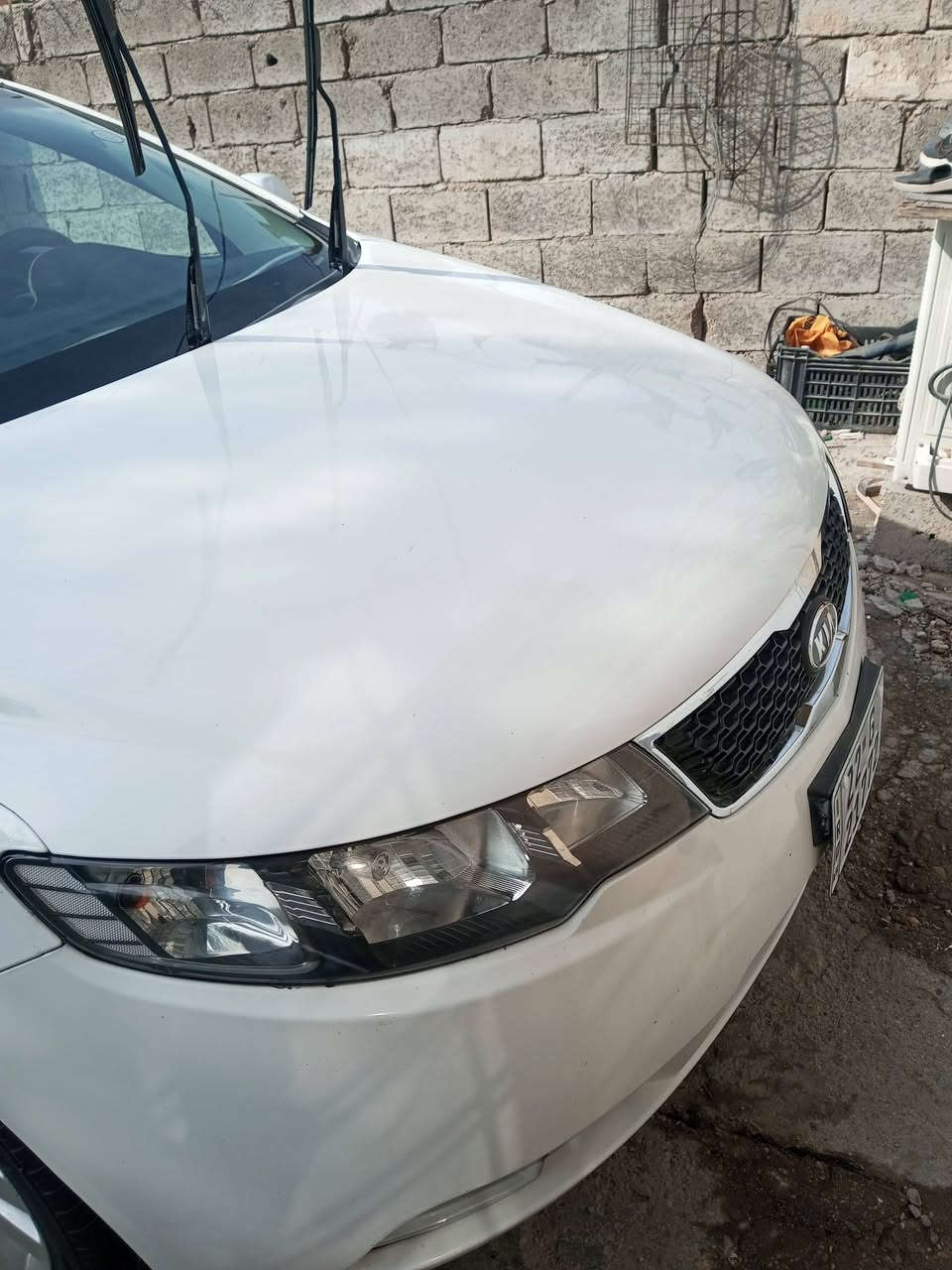 سلام عليكم اخوان عدي سيراتو 2012سيارة خليجي حادثهه موضح بل سونر بل بنيد فقط ***********
