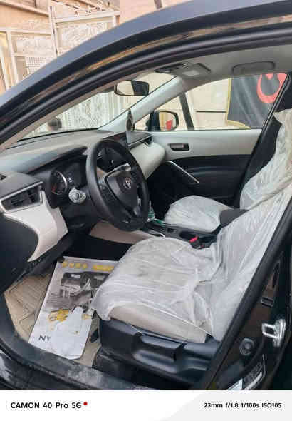 سياره كورلا كروس ياباني أصلي وارد أمريكي موديل 2022  بغداد مشروع وطني  ضربتهه فقط باب السائق  موجود صوره الحادث مكينه 2000. ماشيه 18 ألف فقط.. السعر 180وبيهه مجال. الرقم ***********  متوفر واتساب
