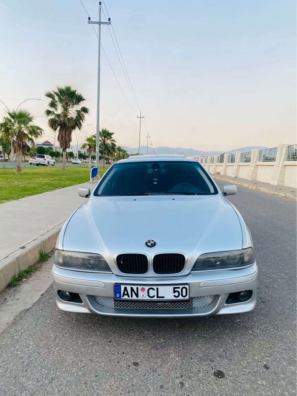 Bmw 530
موديل 1997
مه كينه 530 ده بل ديجيتال
گير توماتيك
گير و مه كينه بشه رت
سلايت
حيزام به خ
دعامي سينك و پشت m
ويل m5 حجم 18
سعر 55$
*********** زاخو, دهوك
