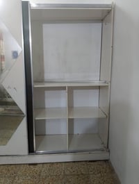 غرفه البيع مكان بغداد الشعب سعر200وبي مجال وبيها ضرر بصيط ‏‪0774062490...