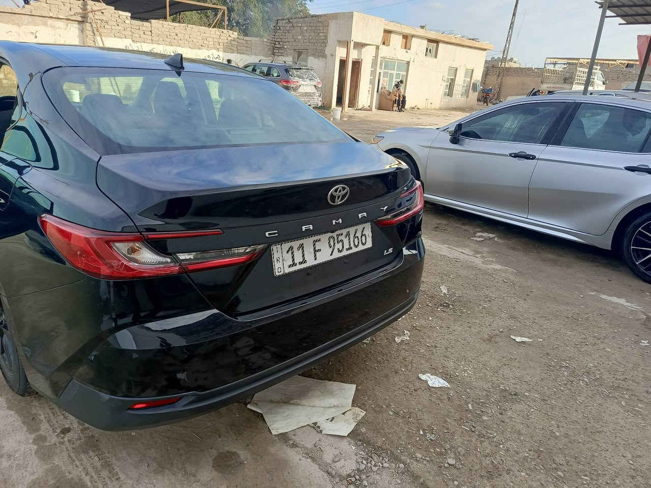 االسلام عليكم 
كامري هايبرد لون اسود
2025 دخول جديد رقم بغداد
مكينه2.500 بانزين و هايبرد HEV 
فئة ال Le ماشيه 10 الف ميل
حساسات
تحكم ستيرن جهتين
رادار امامي
رادار جانبي
قياده ذاتيه
كروز سرعه
مانع انزلاق
مانع تصادم
حساسات ضغط الاطارات
بك لايت لد   LED
لايت زنون امامي بلادي LED
ويل 18
محدد مسار
تصحيح مسار
حساسات ستيرن التنبيه  
مودEV
اوتو هولد
 بصمه
3أنظمة قياده ECO / Normal / Sport 
قطعتين تبريد
سايد بريك بصمه
نضامGBS + خرائط
اوامر صوتيه وتسجيل صوتي
كامره خلفيه
منافذ تايب سي 
شحن لاسلكي 
وبعد بيها مواصفات معروفه
تحويل ثاني يوم 
سعر195بيها مجال شي بسيط
مكانها  صلاح الدين سامراء 
‏  التواصل عبر الاتصال فقط ووتساب ***********  
ضرر فقط بنيد
ورقم الشاصي مرفق ب صور مع الضرر
