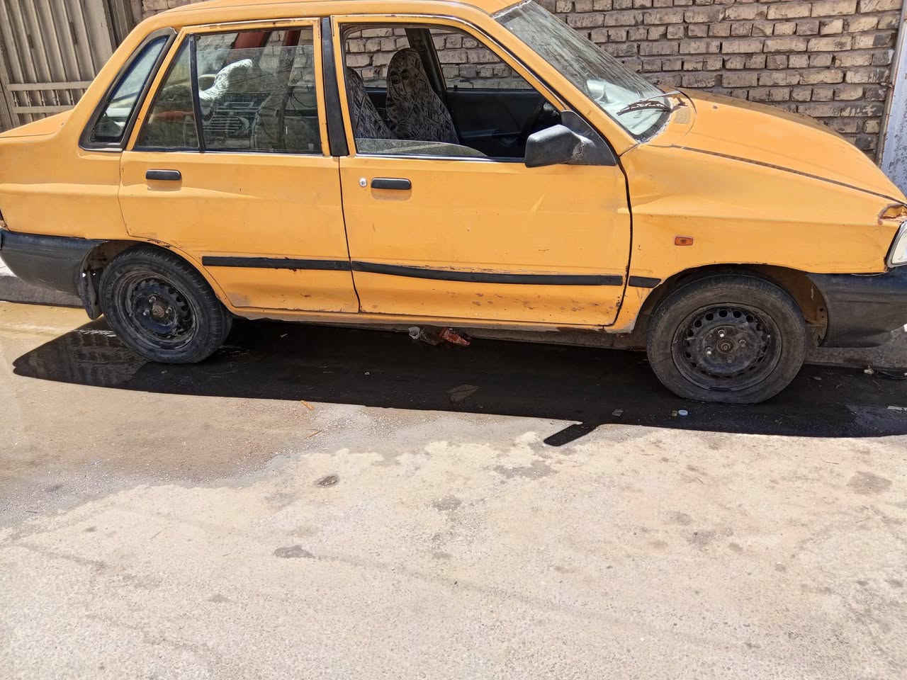 سايبا موديل 12كير مكينة خير من الله شواصيهه زلغ مابيهن سياره حلوه بس متروكه كهربائيات نقص بس الجام ميصعد وينزل زوج تاير تعبان صدرهه زين سياره بدون راعي صدامي رقم احمر اتكفل قانون وعشائر مكان السياره بغداد السعر مليون وبيهه مجال اي استفسار اتصل *********** اني مكلف بالنشر اتصل عل رقم
