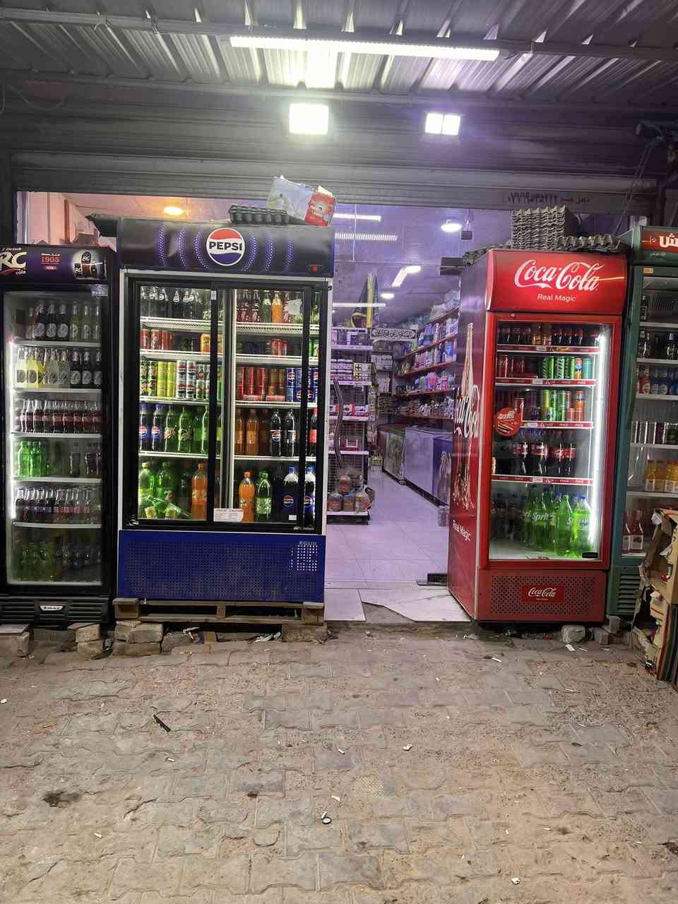 سلام عليكم أسواق للبيع جاهزه من كلشي موقعه البصره الجبيله اي استفسار لاتصال علي رقم ***********
