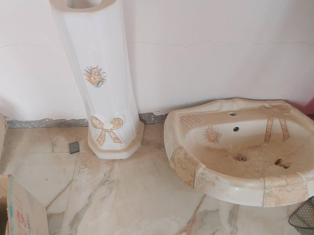 للبيع
صوبه زيتيه السعر 50
صوبه غازيه 65
مغسله جديده 20
بم يشتغل على الباتري والجداحه 20
مكاني المعملجي***********
ينباعن شلعه وحده انزلك من سعرهن
