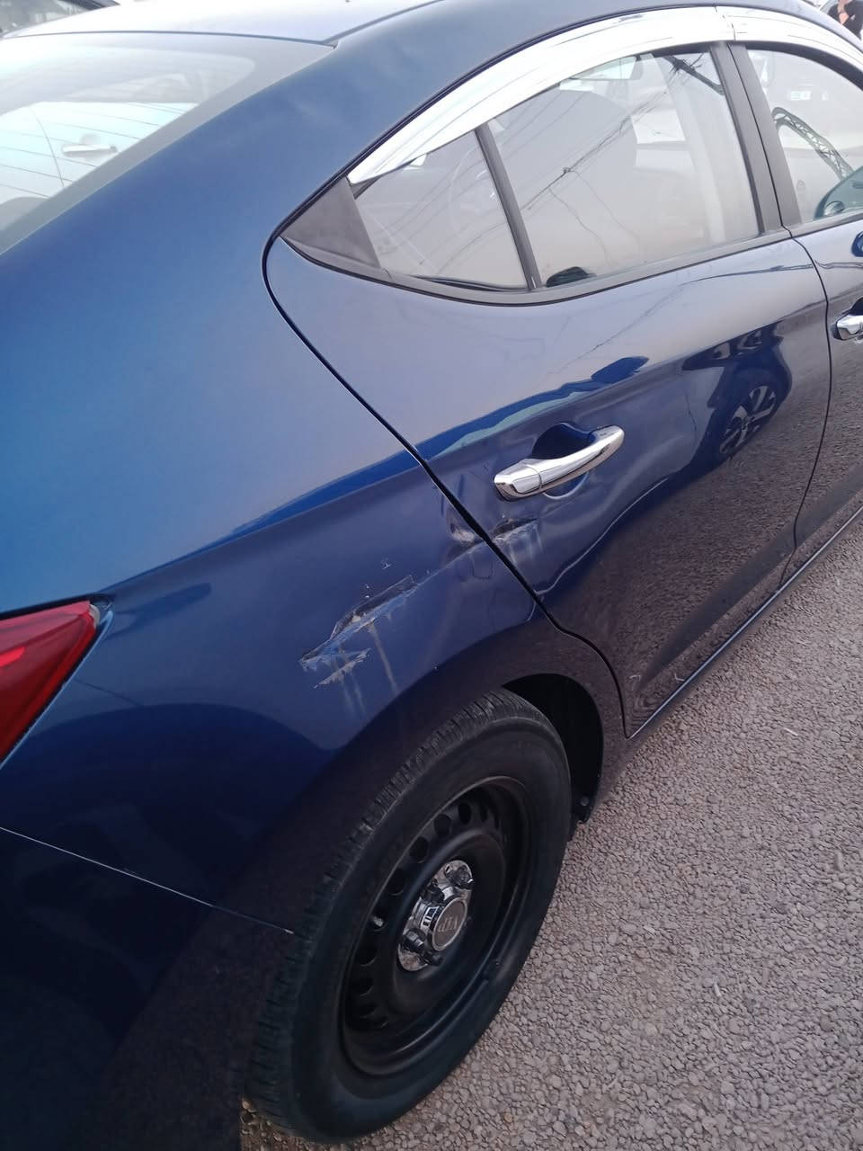 للبيع مراوس حسب القناعه السعر 125بيه مجال الانترا 18امريكي بيه قطعتين فقط باب سايق  جارد وقبق الصندوك جارد سياره ترايك زيرو دوشم جديده ارضي جلد محرك جديد كير جديد صدر جديد تخم تاير جديد بسمي تحويل ثاني يوم مشروع وطني رقم نكليزي سنويه 31 هزه جديد ***********اذا اكو ازيرا موديل 11يرهم مراوس وكلشي وسعر
