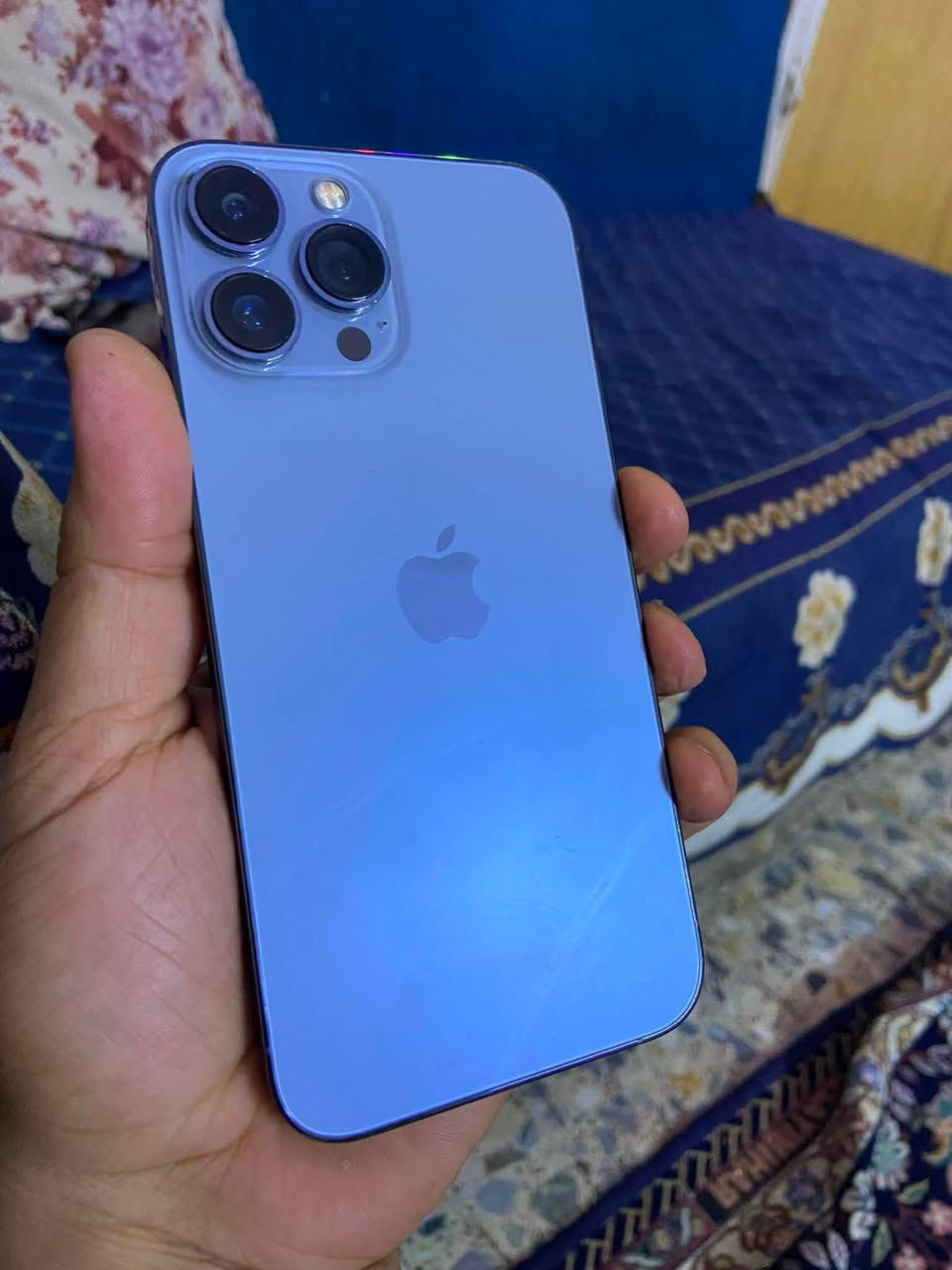ايفون13برو ماكس لون بحري G5جهاز مال اقصاد امريكه سيم كرت متوقف فقط
حدث فرمت كووووله شغال امبدل شاشه وبيه لون من فوك مامثر عل شاشه وبطاريه فيس ايدي متوقف شاصي مالتهة بل كارتون شحن مالته يخبل 
مكاني الامين الثانيه *********** واتساب فقط
سعره 300 وبي مجال
