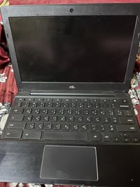 لابتوب حجم الوسط مكفول من كلشي يفيد للقراءة والتصفح مكاني بغداد بلديات...