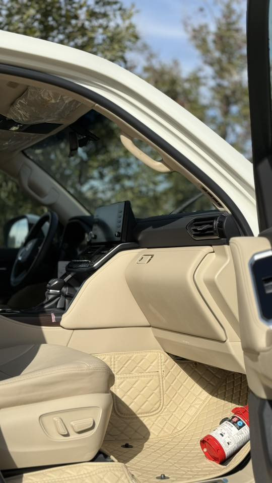 السلام عليكم 
لاندكروزر GXR
موديل 24
رقم بغداد
ماشيه37الف
تنفس طبيعيه 
كفاله عامه من الشخط بريم اصل 
مكاني بابل كفل 
السعر تصل وتدلل ***********
