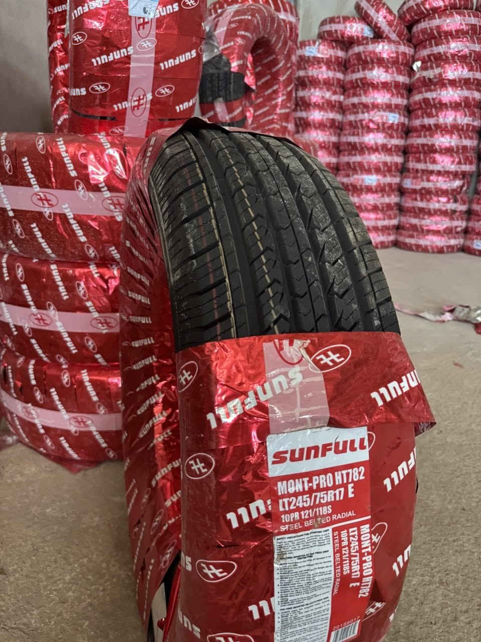 وكالتنا الخاصة لإطارات "سنفل - SUNFULL" 
متوفرة جملة لأصحاب المحلات
القياسات:
245/75R17
245/45R17
215/65R15
275/45R20
📍 فروع شركة فاست تاير:
 الموصل: الموصل الجديدة / قرب فرع السايلو
 دهوك :سميل / طريق زاخو
 زاخو : طريق إبراهيم الخليل
📞 للتواصل : ***********

