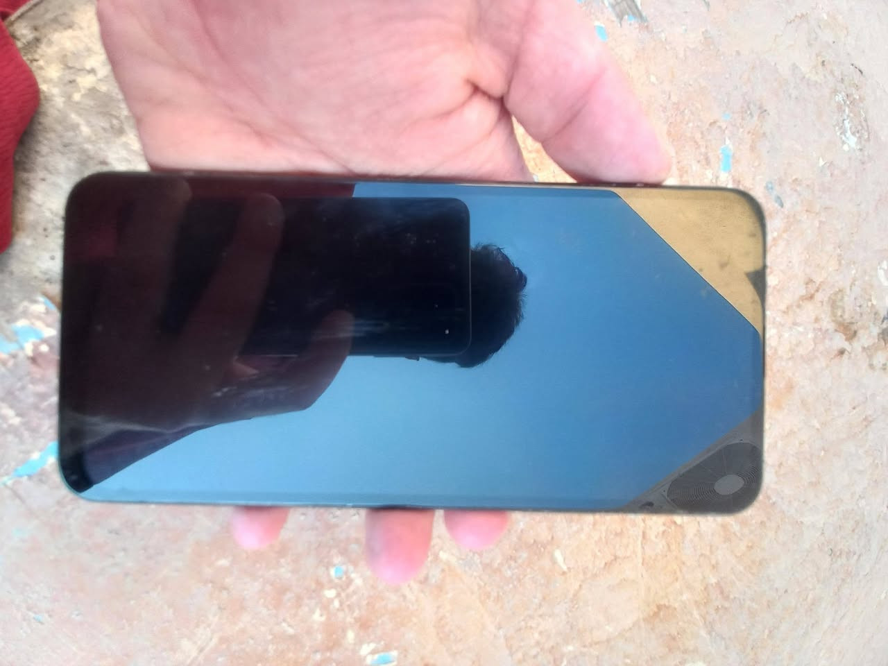 السلام عليكم y9s مكفول تصال تكنيك مخابره
شاشه 90 هيرتز بصمه جانبيه شحن تايب سي شاشته مبدله وكاله اصليه وضهر هم  مبدل وكامره الاماميه ماتشتغل اما الخلفيه سلميه
 السعر 95 بيه مجال 
رقمي *********** وتساب
