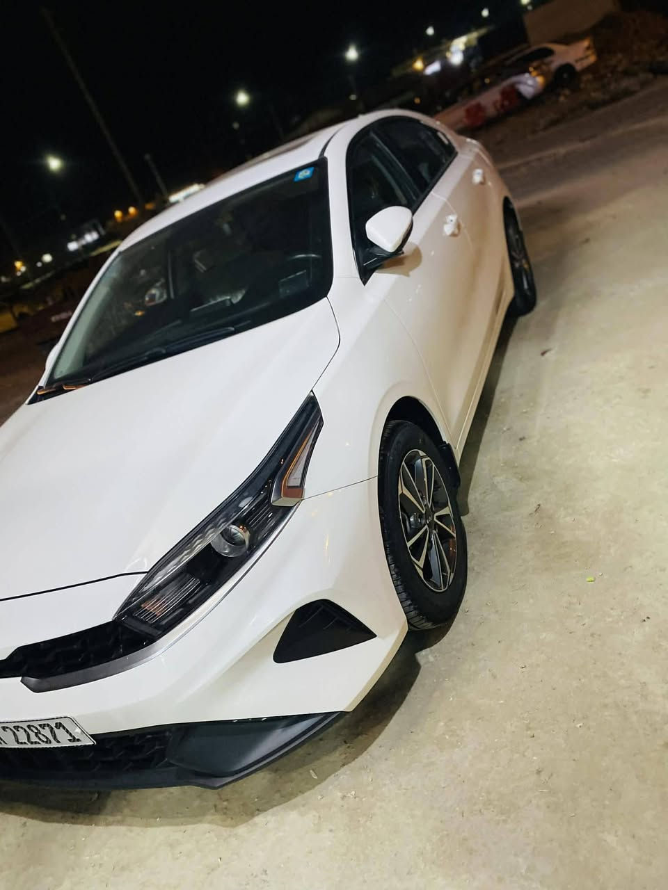 سلام عليكم سيراتو موديل 22رقم بغداد جديد تحويل ثانيوم سياره ستخدام شخصي ماشيه 49 سياره فول مواصفات مكينه 600 مكفوله كفاله عامه مكان سياره سماوه رميثه خاص ما جاوب ***********
