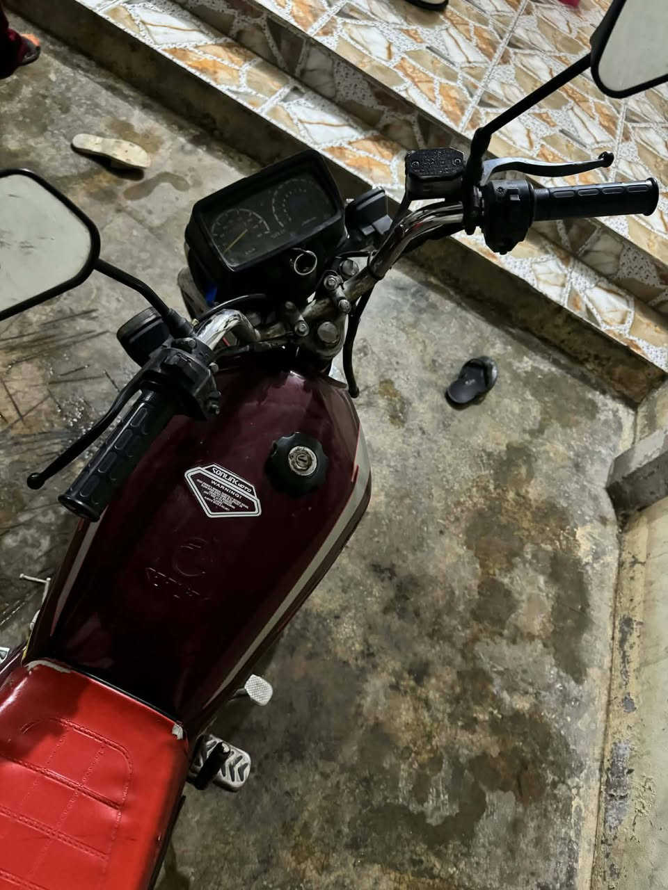 سلام عليكم شباب موطور سيفان
موديل 23 موطور خير من الله كلوبات اشاره شغاله 
كهربائيات كلهه شغاله مكاني ديالى شهربان 
السعر 450 وبي مجال اتصال ع رقم 
***********
