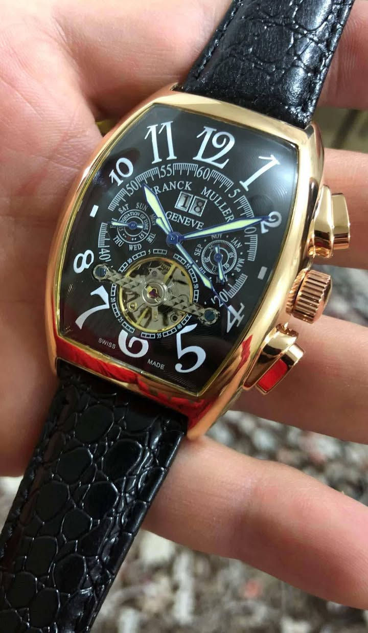 فرانك مولر اوتماتيك مال بالة موديل قديم وزنها ثقيل جدا
تشتغل على الحركة والاهتزاز وتشغل على التكويك
ضد الماء غير مستخدمة نظافة ١٠٠٪؜
قطر الساعة ٤٣
سناتر شغالة كلها
طلائها ذهبي ثابت
السعر  ١١٥  الف سعر نهائي ثابت مع التوصيل


**إذا كنت صاحب هذا الإعلان وتريد حذفه لأي سبب، رجاءا أرسل رسالة إلى الدعم الفني**