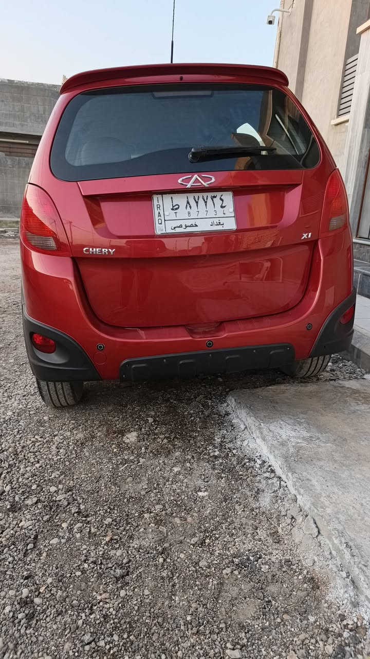 السلام عليكم للبيع شيري x1  موديل ١٤  سياره جديده بدون نقص كلشي شغال وبلادي بدون صبغ بدون جراد بيها شويه بارد بالباب عكس السايق ماشيه اقل ٥٠ الف سبير منازل هزه جديده  وسنويه لغايه ٢٨  يعني فقط تحويل عنواني بغداد التاجيات بعد الملعب  سعرها ٥٥ وبيها مجال  / ***********  / ***********
