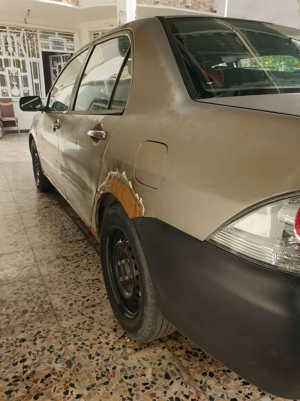 لانسر ٢٠٠٤ رقم واسط انكليزي بسمي السعر ٥٧ بيهة منضومة غاز ٦٠ لتر محرك ٢٠٠٠ صدر تخم تاير تبريد ثلج كلة جديد يرادلهة صبغ فقط مكاني بغداد  ***********
