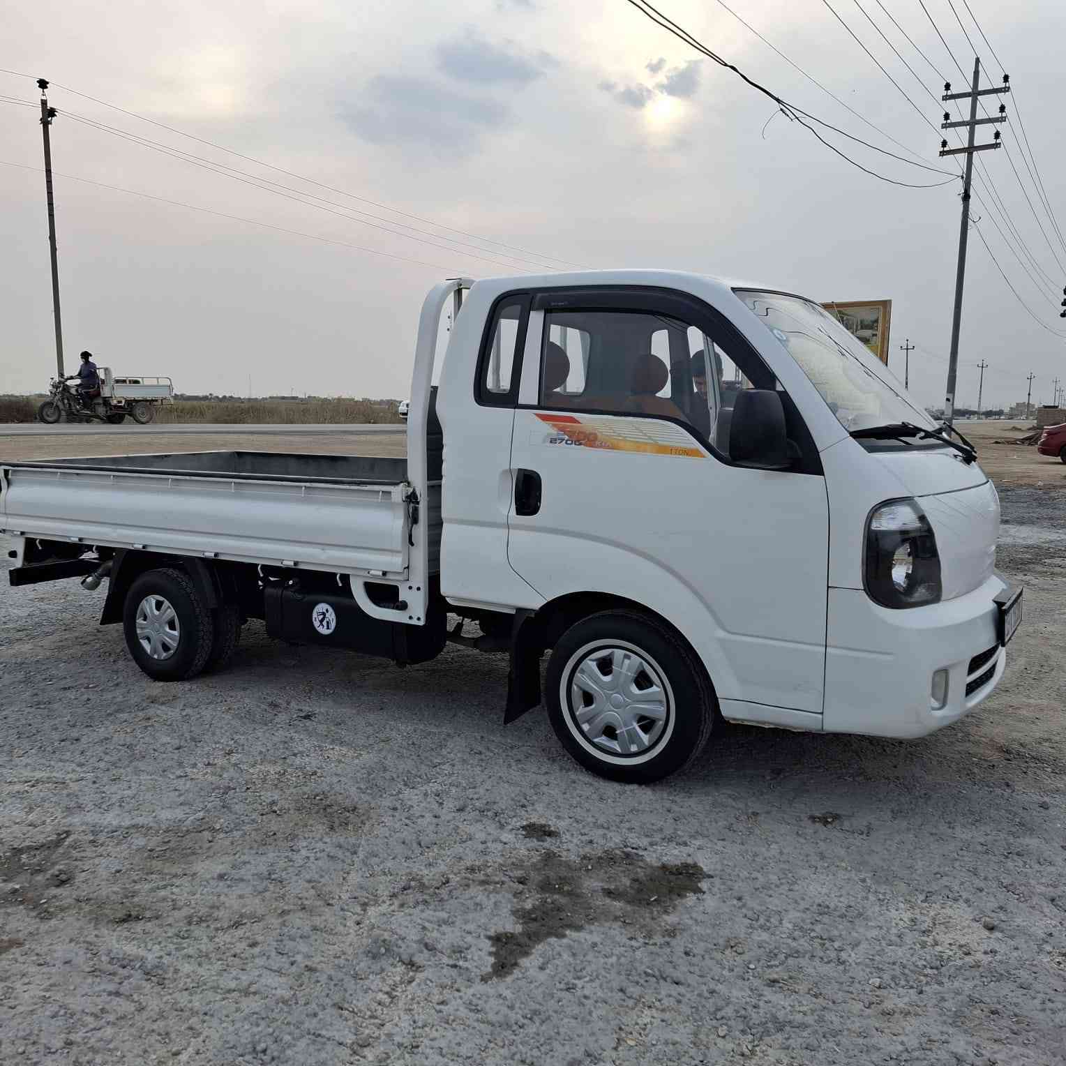 السلام عليكم شباب سياره كيه للبيع مديل 2016سياره مكفوله كفاله عامه لاضربه لا تبديل لاصبغ مكينه لاتنقيص ولا تبخير حداديه كير اكسل شاصي رقم شاصي تخم تايرات دوشمه رقم ميسان سنويه جديده مشروع وطني تحويل مباشر
مكان ناصريه سوك الشيوخ سعرها 110
وبيه مجال 
0787348818


**إذا كنت صاحب هذا الإعلان وتريد حذفه لأي سبب، رجاءا أرسل رسالة إلى الدعم الفني**