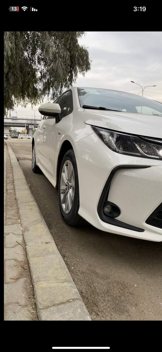 كورلا موديل2025 ماشيه 8000 كيلو متر السياره ب اسمي رقم بغداد مكفوله مكانها بغداد/***********
