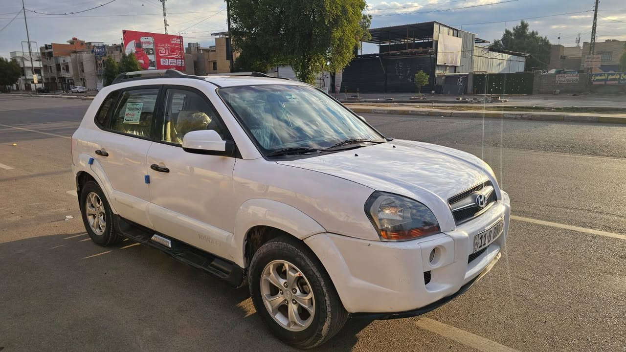 سلام عليكم توسان 2010 خليجي فول مواصفات  رقم بغداد السونار مرفق كير ومحرك بلادي مامفتوح  محرك ٢٠٠دوش السعر110 وبيهة مجال مكاني بغداد  ***********  يرهم مراوس
