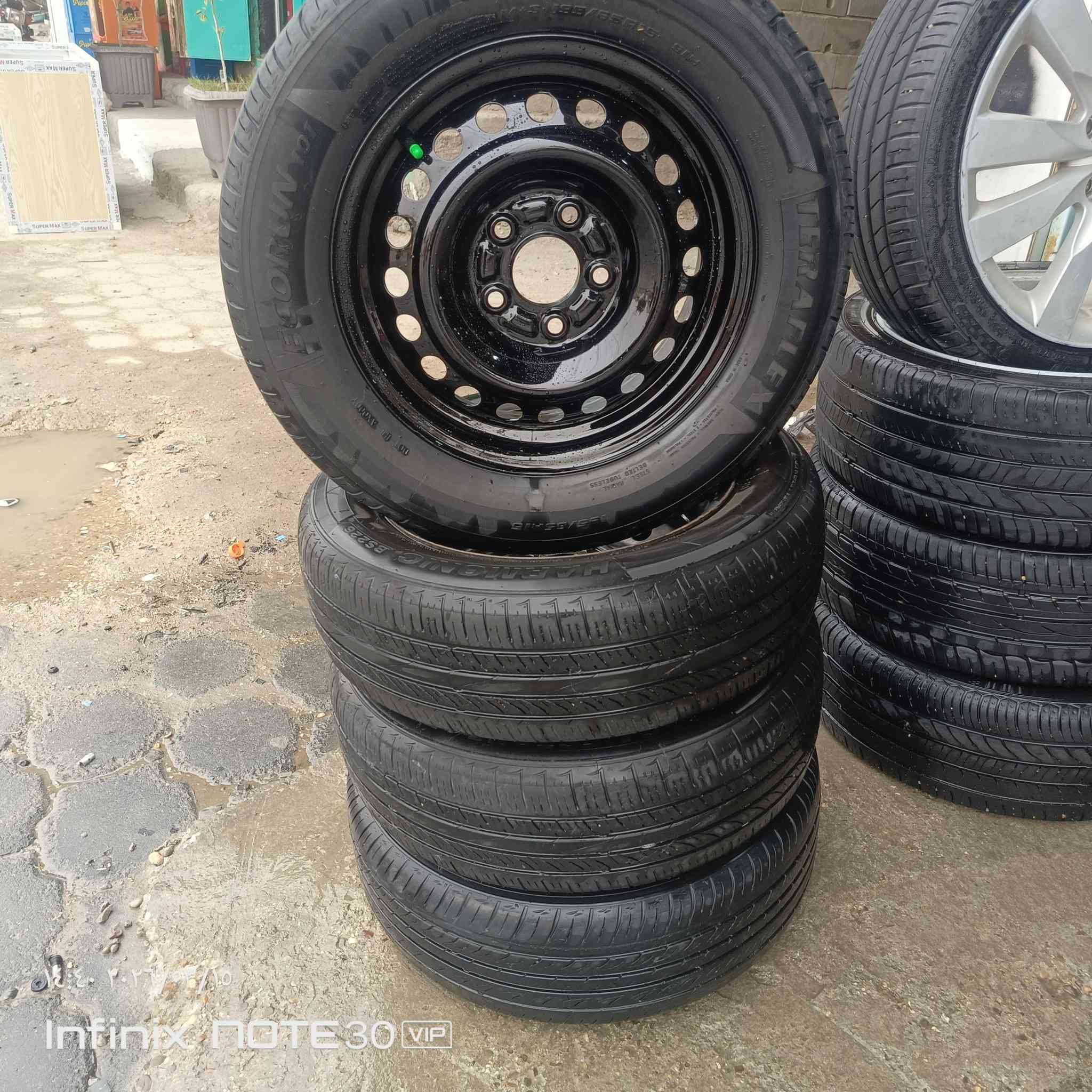 للبيع او مراوس
حجم 195/65/15. تخم ويل 20 فتحه مصبوغ حراري 
وتاير نضيف كلش. مراوس حسب القناعه.  السعر 250 
مكاني كربلاء طويريج 0771601160.


**إذا كنت صاحب هذا الإعلان وتريد حذفه لأي سبب، رجاءا أرسل رسالة إلى الدعم الفني**