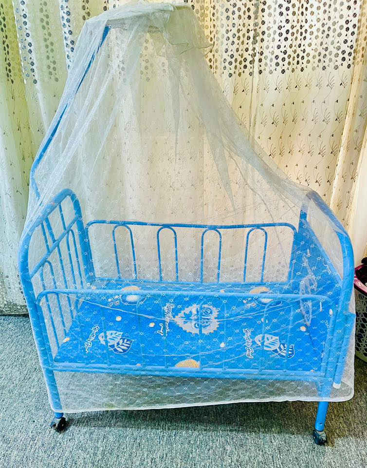 اغراض للبيع وبأسعار مناسبة 
للتواصل واتساب
***********
