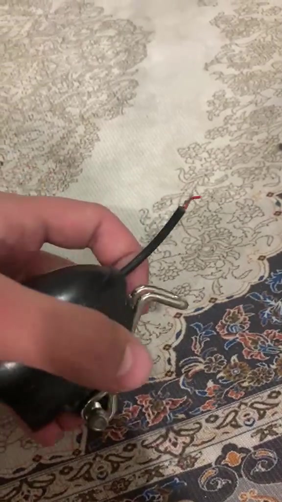 السلام عليكم جان عندي ذني شاحنه مال بايسكل هايبرد والضوه هم يرهم للبايسكلات الهايررد ينشد ويه وايرات البطاريه والسرج الي جاي ويه البايسكل نفسه 
كلهن جديدات وشغالات 100٪ وما بيهن اي شي 
انطوني سعر بيهن بما يرضي الله 
سبب البيع البايسكل انسرق


**إذا كنت صاحب هذا الإعلان وتريد حذفه لأي سبب، رجاءا أرسل رسالة إلى الدعم الفني**