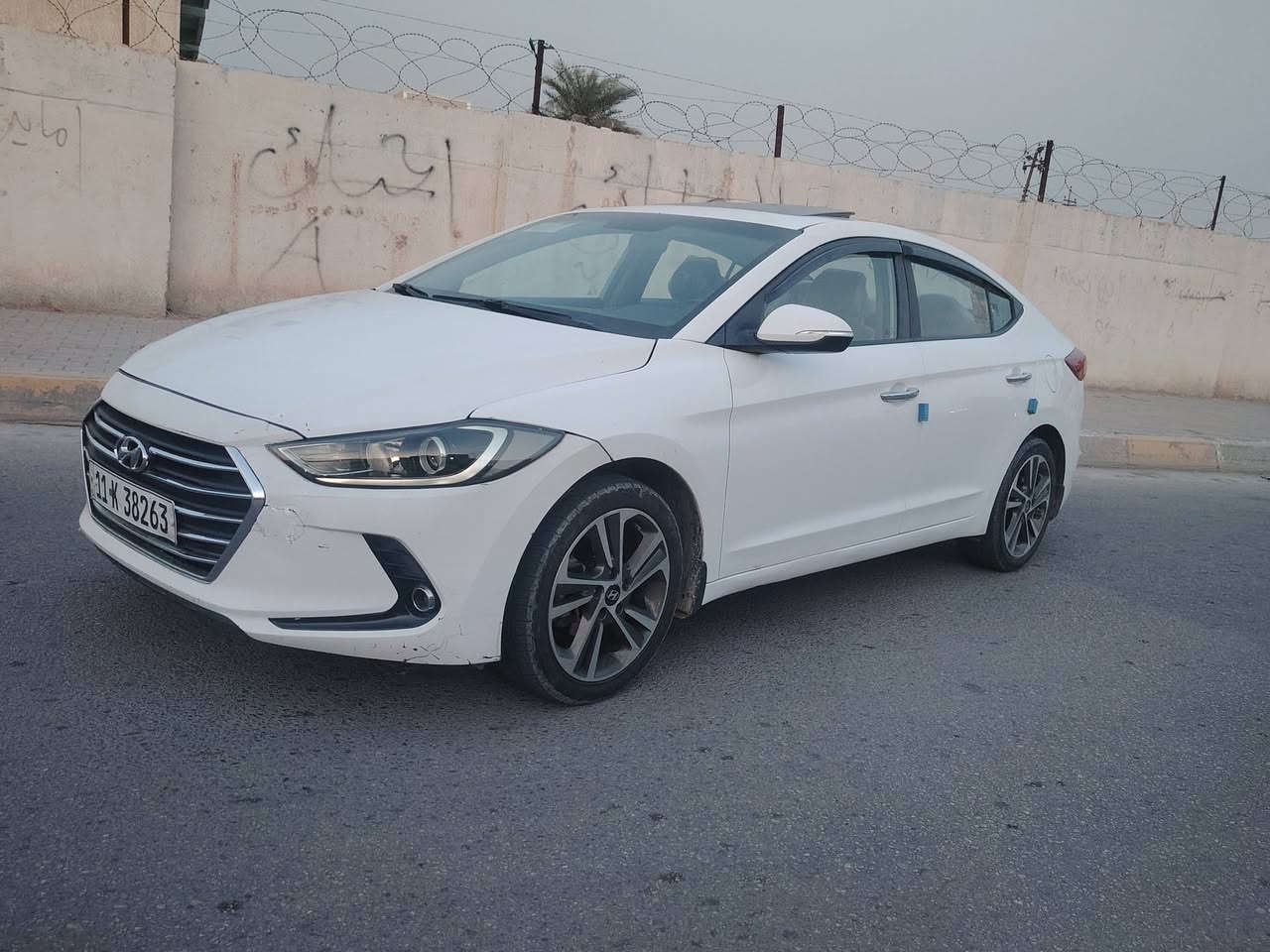 سلام عليكم سياره نوع النتره موديل 2017خليجي فول مواصفات واحد عله واحد فتحه شاشه كامره حساسات تحكم ستيرن جهتين خمسه ويل كب شاير مري تحكم مري مري شفط كشنات  جلد تدفاه تبريد قطعتين كفاله كير مكينه حداديه تخم تاير تبريد مكفوله من ضربه او تبدي او صبغ عده قطع كلير ولباقي كفاله العنوان كربلاء السعر 138بيه مجال بس رقم ***********الهاتف
