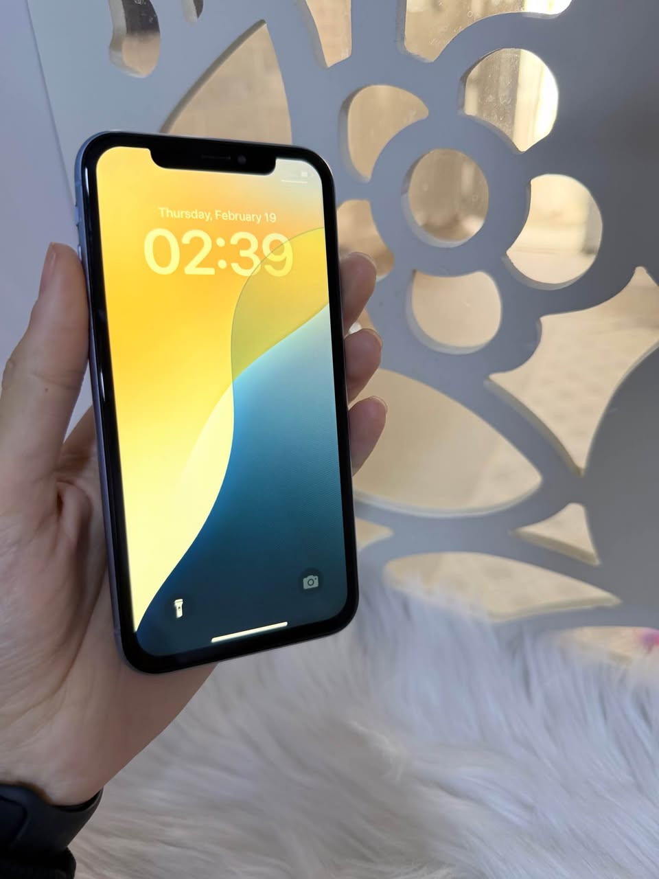 ئایفۆن ئێکس ئاڕ
٦٤ گێگا یەک سیم شاشە و پاتری بە فول کوالیتی گۆراوە 
هیچ کێشەیەکی نیە هەمووی بە زەمان نرخی ١٣٠ هەزار گەیاندن هەیە ناونیشان هەولێر قەڵاتی نوێ مۆبایلی هاوکار
ژمارە مۆبایل :- 📲 *********** أربيل, العراق
