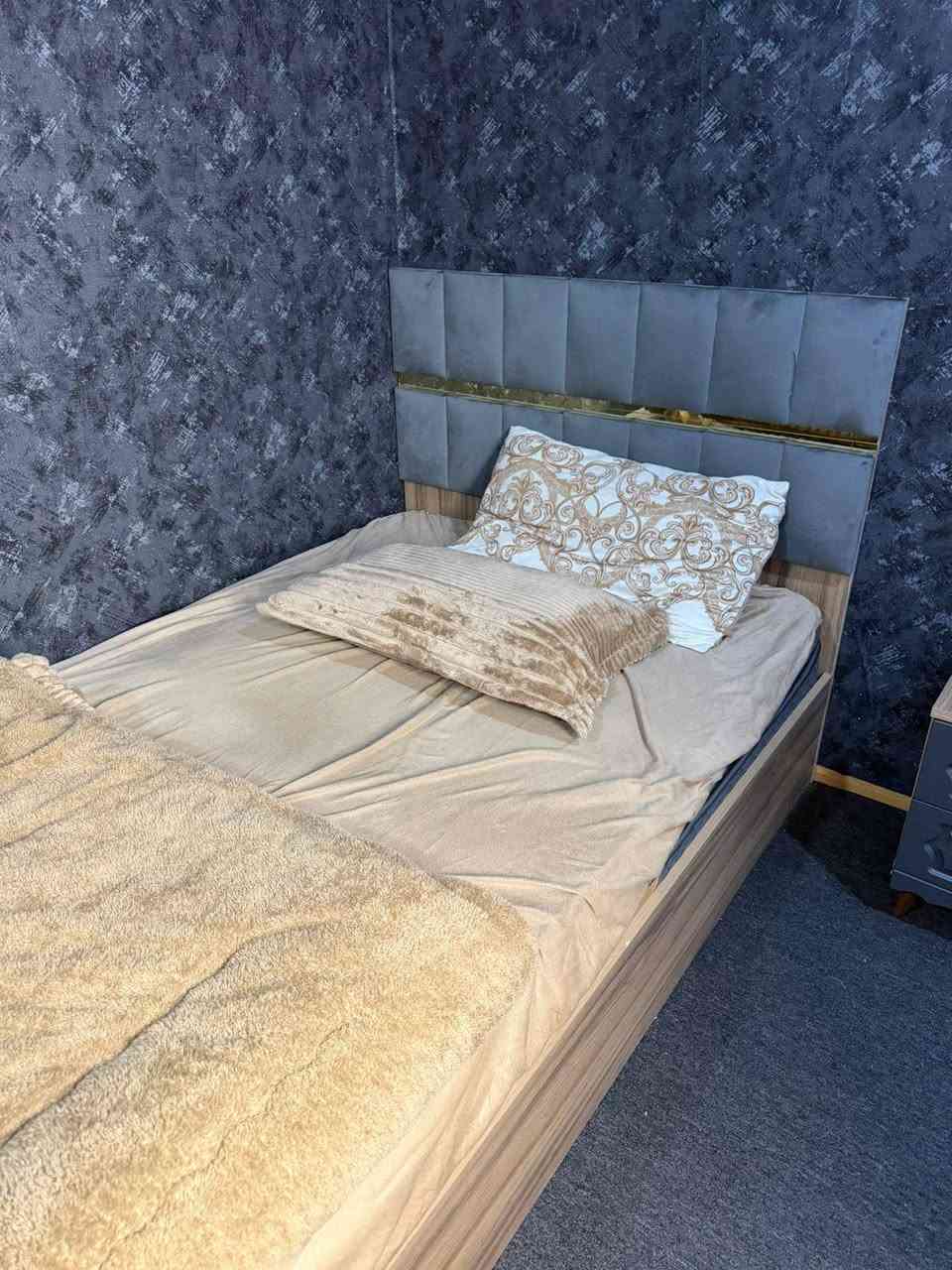 مرحبا عندي غرفه نفر ٤ قطع للبيع بدون دوشك ٣٥٠ دولار واذا ويه دوشك أصير ٤٠٠دولار قفل نضيفه كلش مابيهه أي ضرر


**إذا كنت صاحب هذا الإعلان وتريد حذفه لأي سبب، رجاءا أرسل رسالة إلى الدعم الفني**