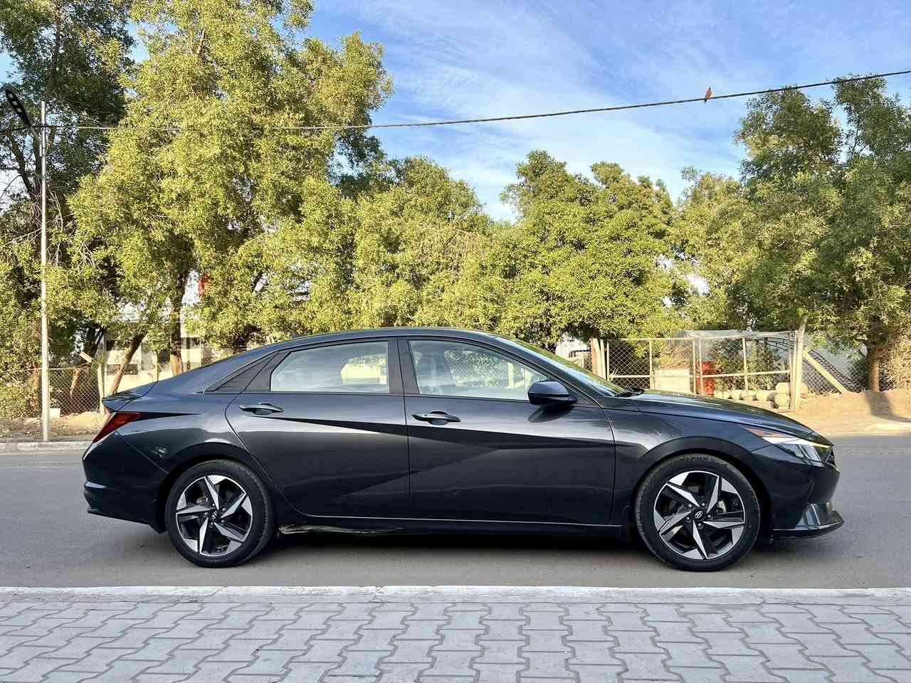 السلام عليكم ..
للبيع النترا 2023  وارد امريكي مكفوله كفاله عامه بدون تبديل وصبغ وايرباك  رقم بغداد محرك 2000 دوش
المواصفات
بصمة 
تشغيل عن بعد
رادار امامي خلفي 
مرايات نقطة عمياء
شاشة كبيرة + شاشة اعطال 
ترحيب ابواب 
تحديد مسار
مثبت سرعه 
اوامر صوتيه
ويل كب كروم 
كامره دواره
ثلاث وضعيات قياده
مانع انزلاق
جنطه ذكية فتح اوتو
السعر/ 170
رقم بغداد بسمي تحويل ثاني يوم 
المكان/ بغداد الجديده 
للاستفسار. /***********
