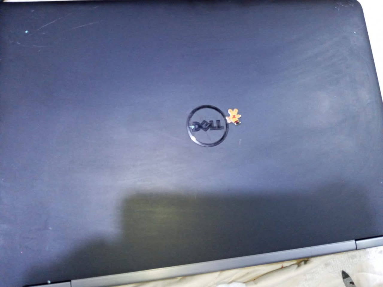 لابتوب للبيع السعر 220 للاتصال ***********
مواصفات 
حجم شاشة 15.6 انج 
كارت شاشة انتل 4 كيكا 
جيل سادس core i5
هارد ٢٥٦GB
 قابل للتطوير 8GB DDR4
