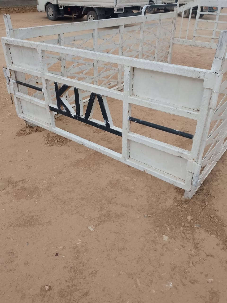 محجل للبيع السعر 250
***********
