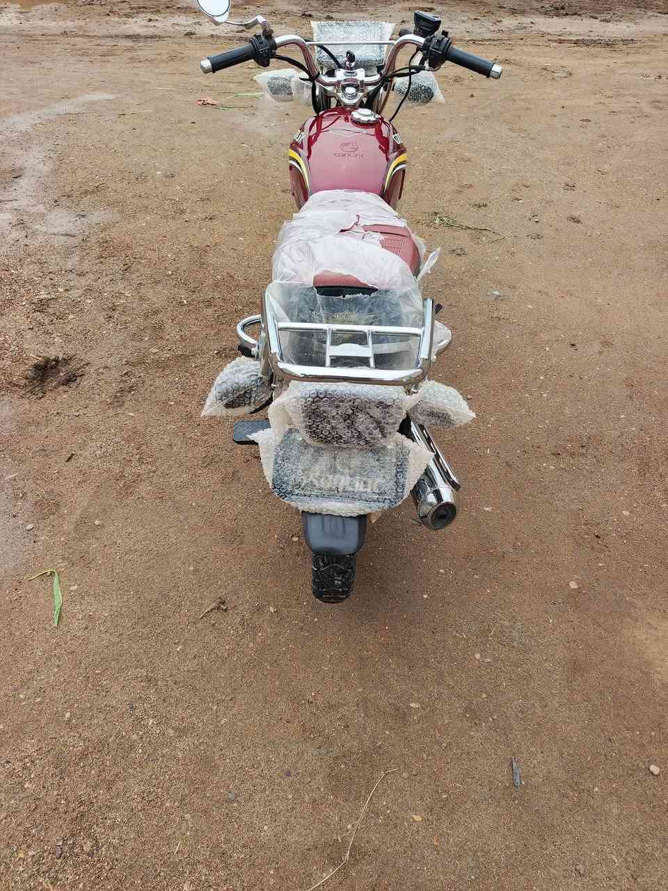 سلام عليكم شباب البيع دراجه تايكر موديل 2025 وراق كارتونيه مكفولة كفاله عامه وضع شركة ماعدة الدشبول طافي دراجه انضف من الصورة فول نضافه مكان واسط عزيزيه سعر 775 وبيها مجال رقم ***********
