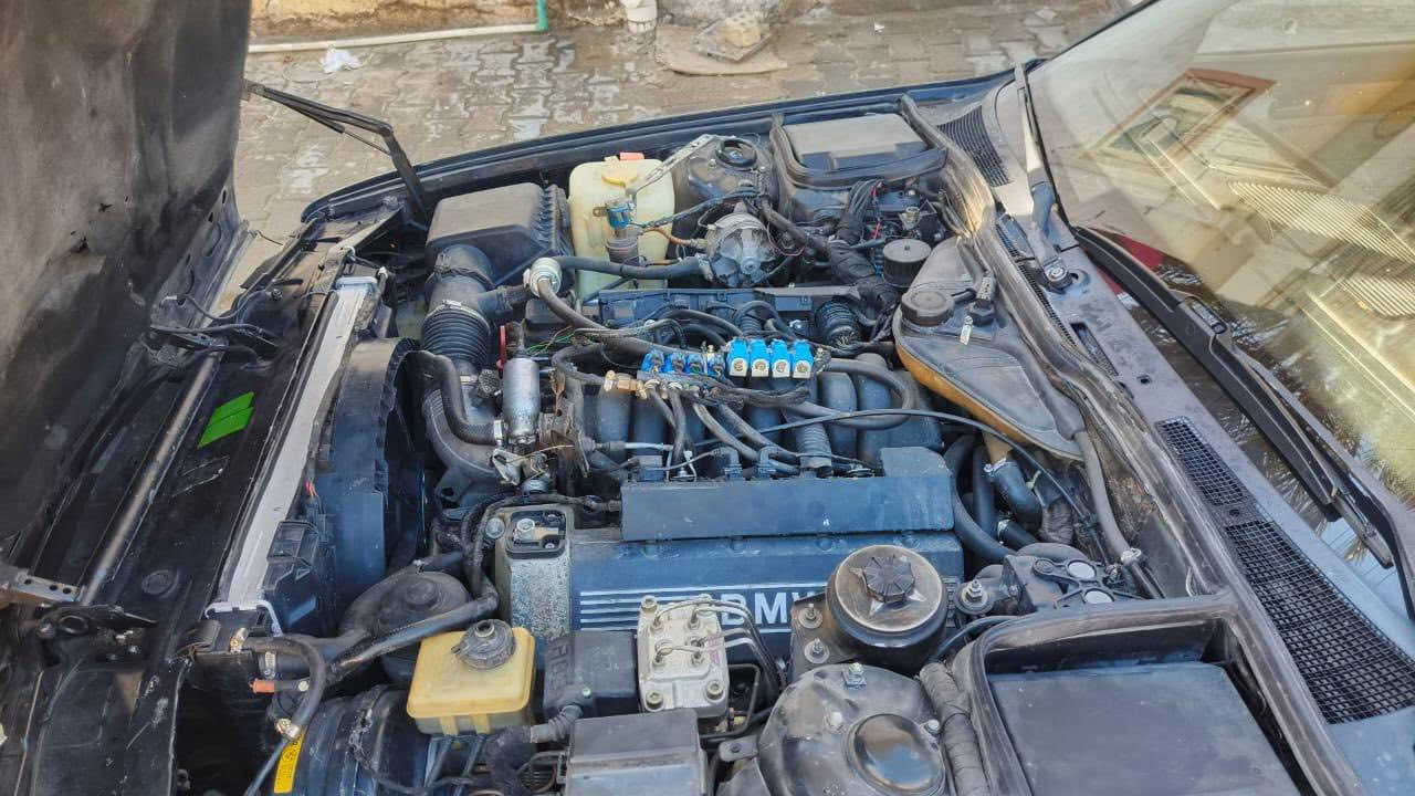 السلام عليكم بي ام 730
موديل 93 سنويه لل30
فول فتحه جلد برده كهرباء
مكينه وكير واكسل شرط
تبريد على السويج
بصمه تشغيل عن بعد
مكينه 8 30 اصل ابليته وسنويه
غاز بانزين 80 لتر غاز 
*********** اتصل على الرقم
امكلف بلنشر  55 وبيه مجال
