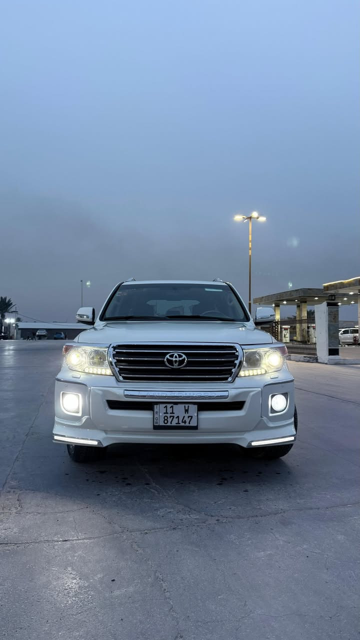 أسلام عليكم
لاندكروز 2015  V6 للبيع
سياره جديده واستخدام شخصي
ماشيه 90 الف حقيقي 
سياره نظيفه وجديده وكلها بلاديه
مواصفات السياره فطيم
حساس خلفي + كشن كهربائي 
لايت زينون+ LED + فتحه طكتين
زراكات  لايتات + دوسات ترحيب لاندكروز
السياره بيها فقط بارد جوه الجاملغ الامامي الايمن
الباقي كفاله وسونار موجود 
مكان السياره بابل
السعر 430$
***********
