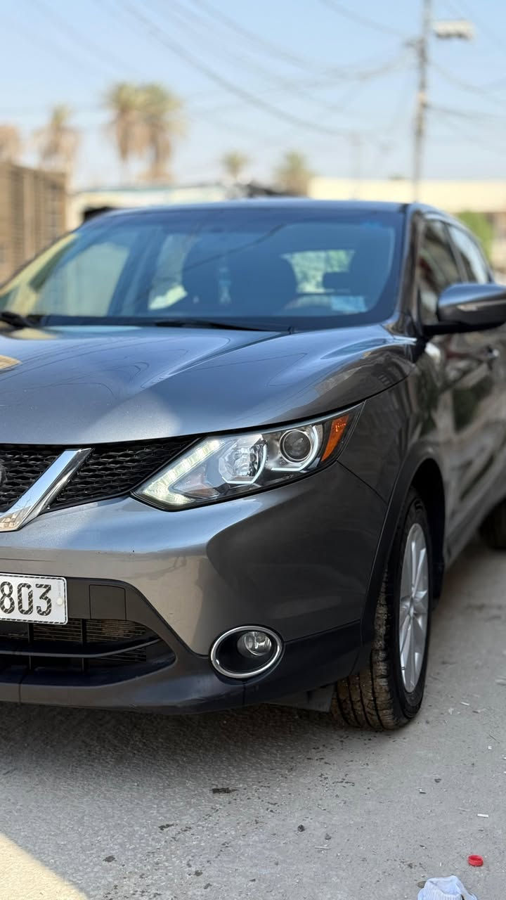 نيسان روج ٢٠١٧ لللبيع او مراوس بسورنتو حديثة ومكفوله
داخله زيرو وحاليا بيها بارد بسيط بباب السائق والخلفها  واضحة بالصور .
ماشية ٧٠ الف كم او ٤٣ الف ميل
بصمه وتشغيل عن بعد
فتحة سقف
اشاير بالمري 
كشنات تدفئة 
ستيرن تدفئة
مانع تزحلق 
كامره خلفية 
٤ سلندر مكينه ٢٠٠٠
مكان السياره كربلاء 
للاستفسار او اتصال او مراسله 
***********
***********
